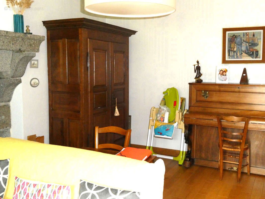 Maison à SAINT-HILAIRE-DU-HARCOUET