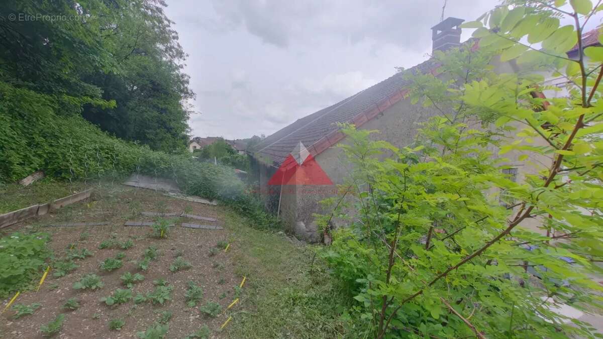 Maison à CLAIRVAUX-LES-LACS