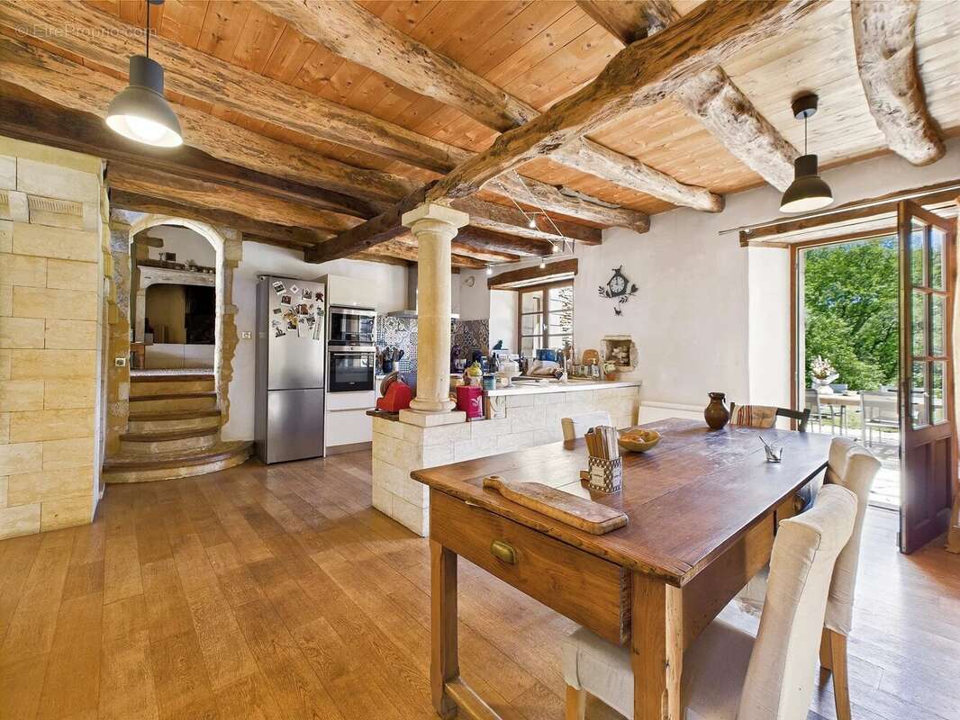 Maison à SAINT-CYPRIEN