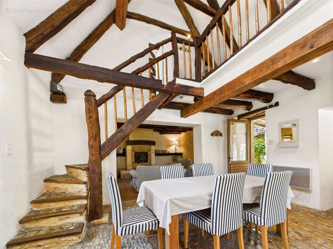 Maison à SAINT-CYPRIEN