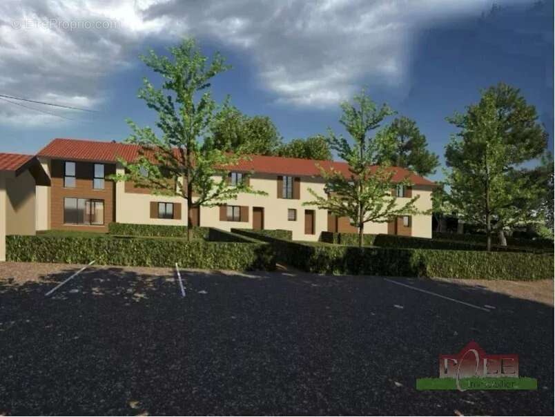 Maison à EYZIN-PINET