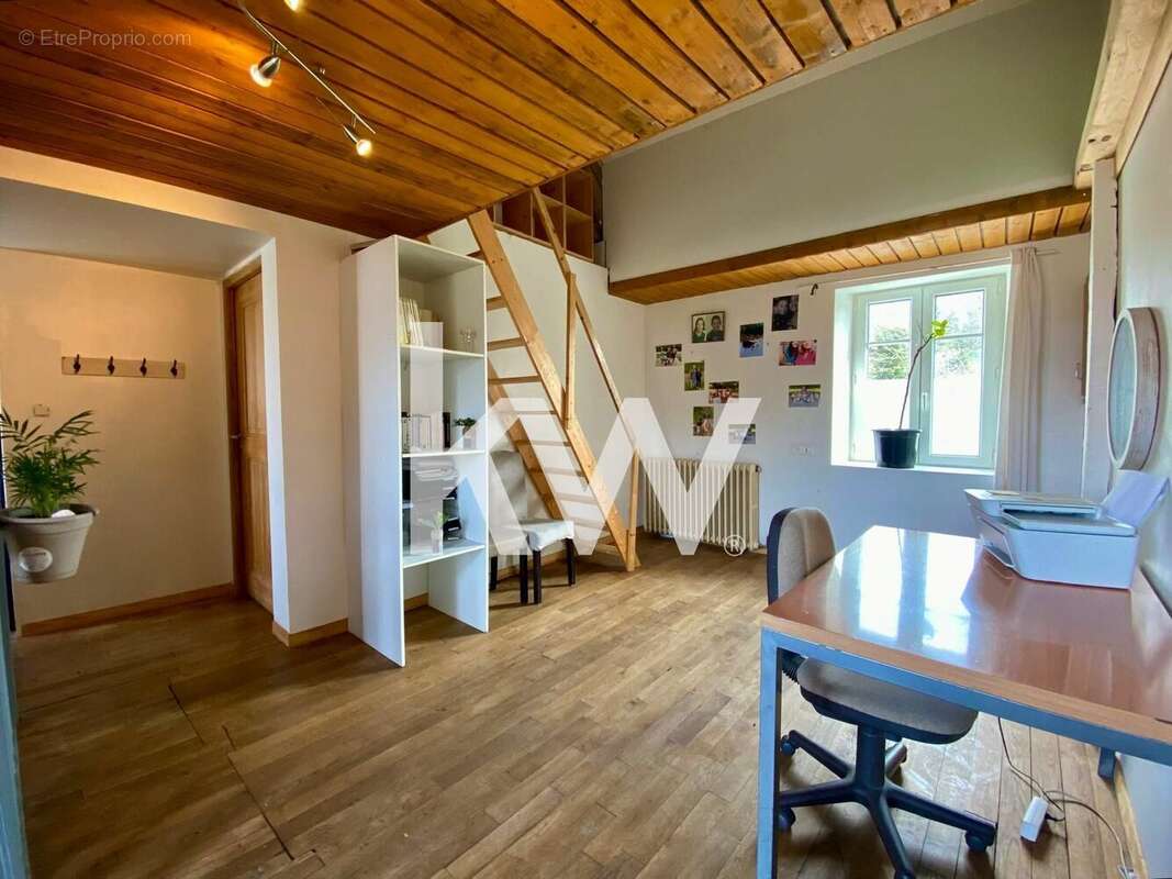 Maison à SAINT-VAURY