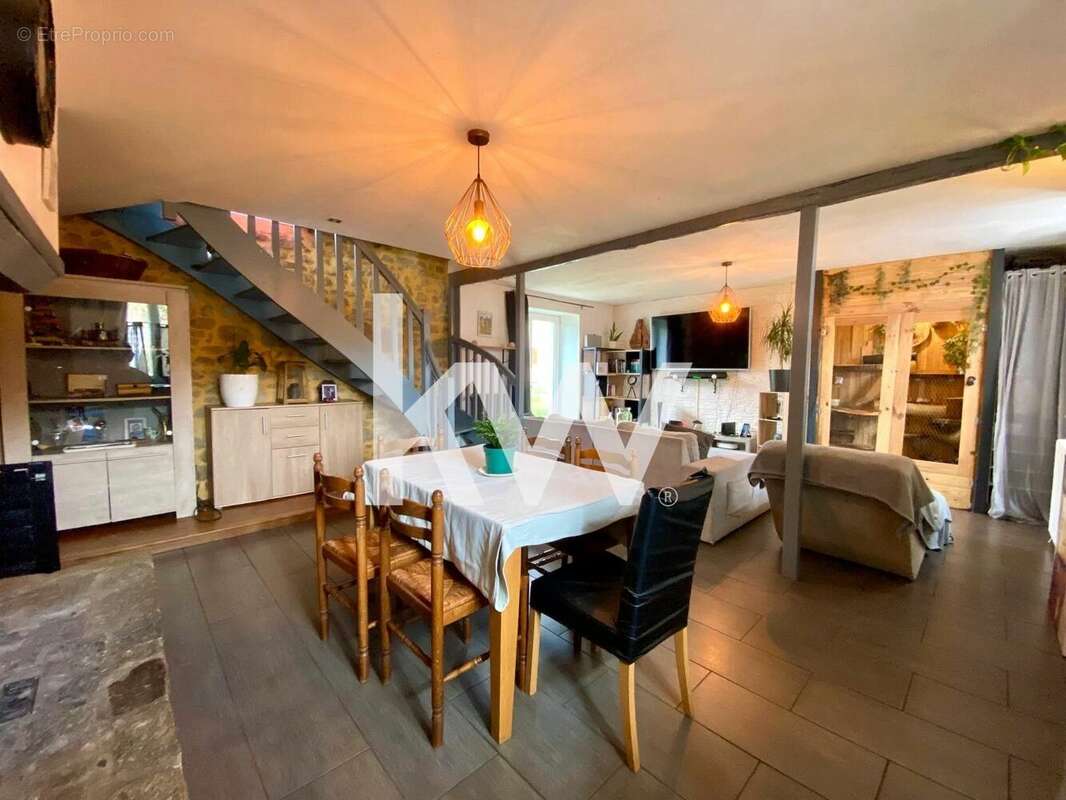 Maison à SAINT-VAURY