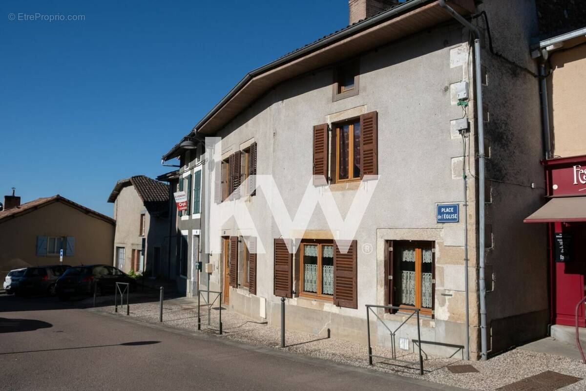 Maison à VERNEUIL-SUR-VIENNE