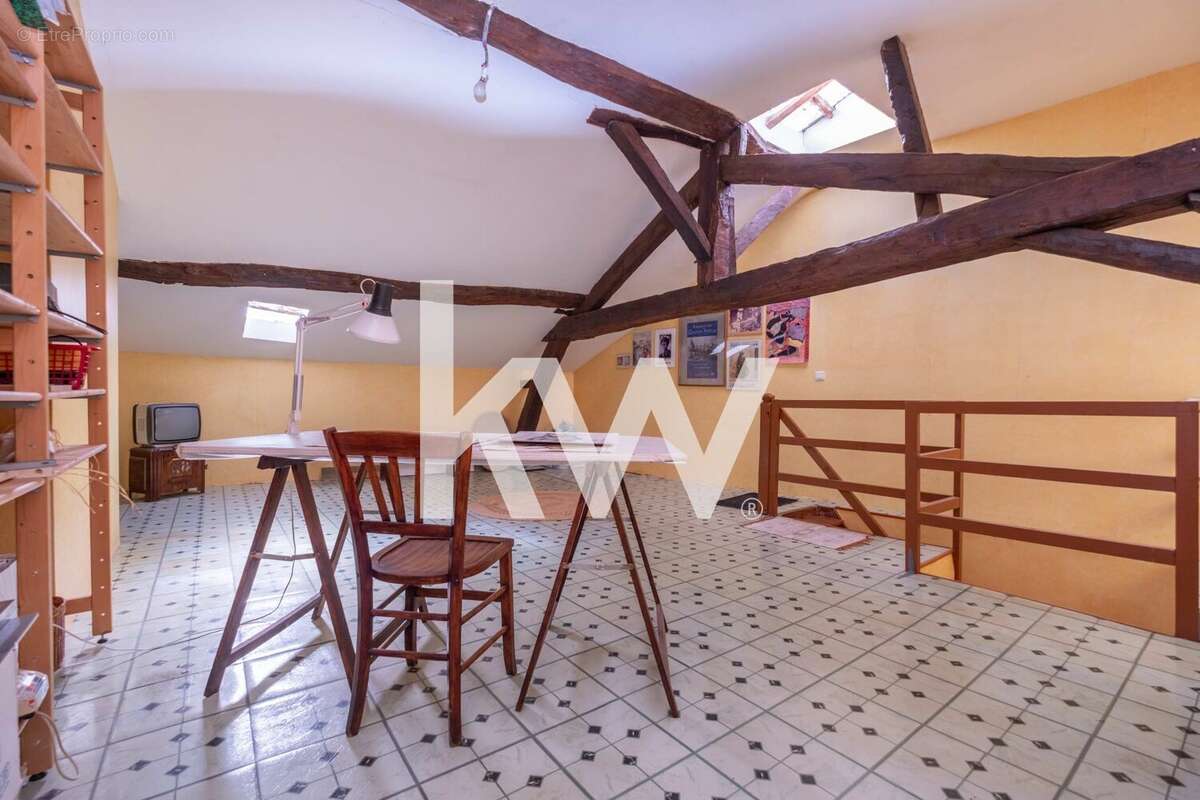 Maison à VERNEUIL-SUR-VIENNE