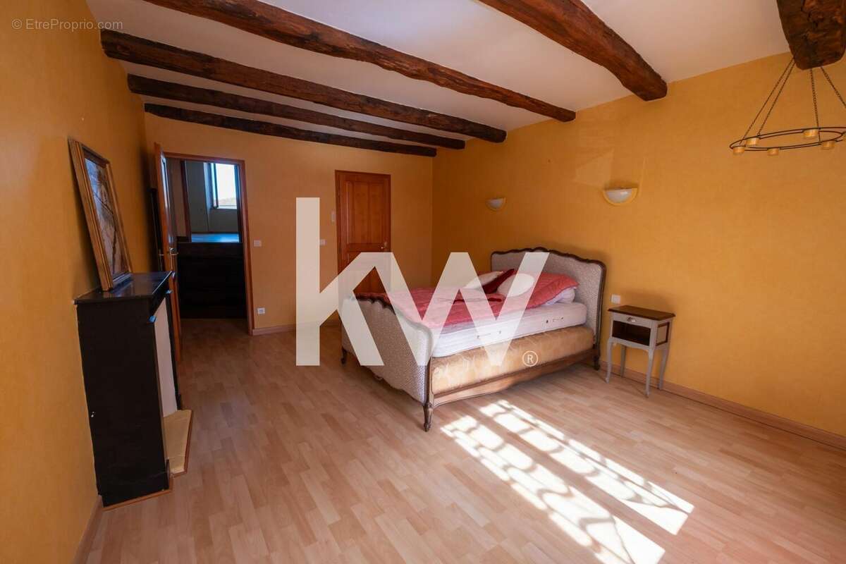 Maison à VERNEUIL-SUR-VIENNE