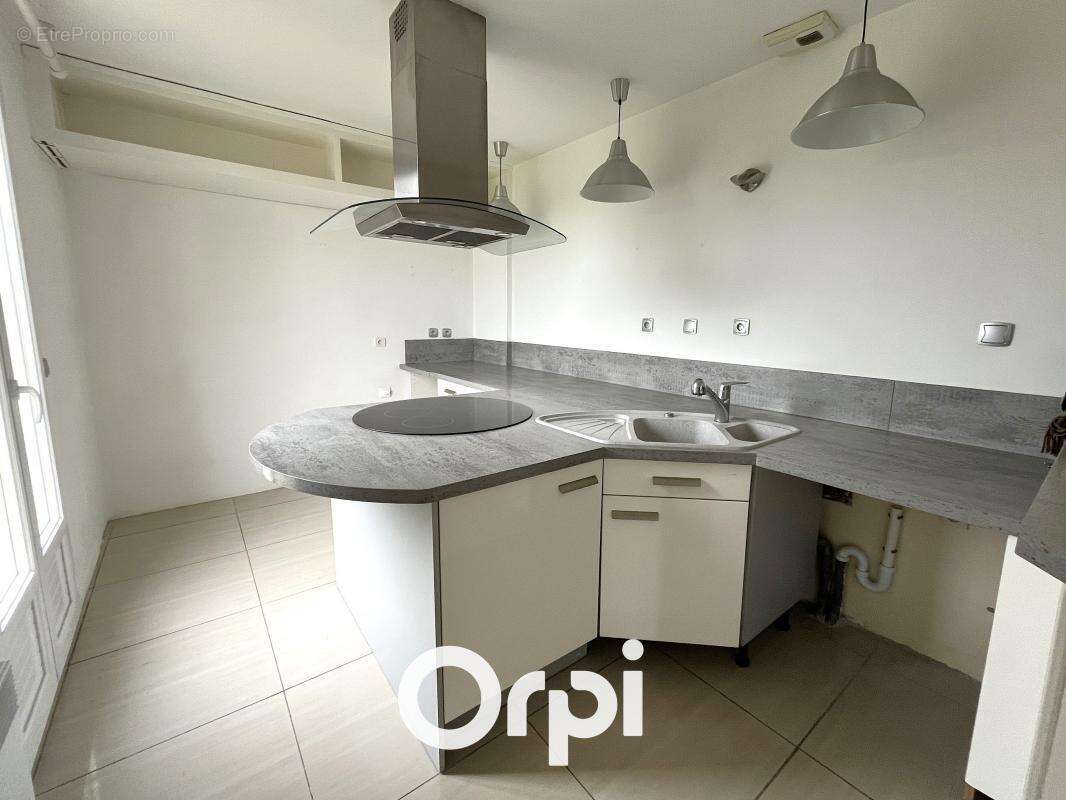 Maison à CREVECOEUR-LE-GRAND