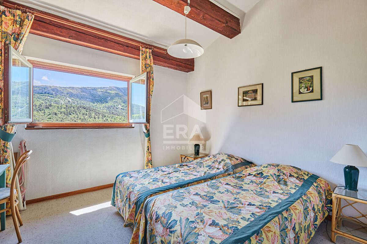 Maison à VAUVENARGUES