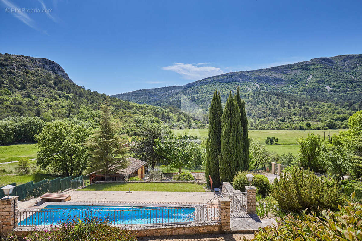 Maison à VAUVENARGUES