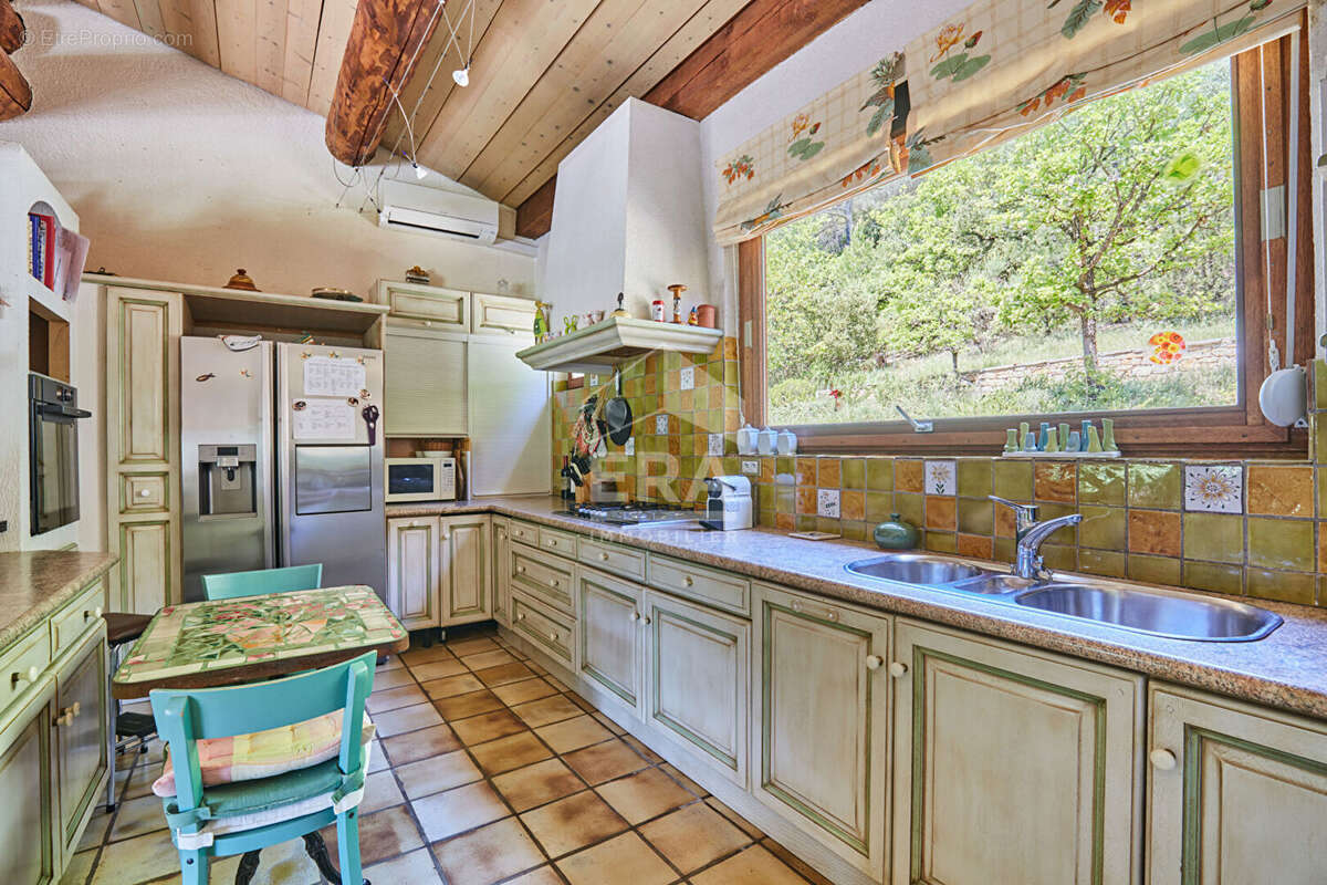 Maison à VAUVENARGUES