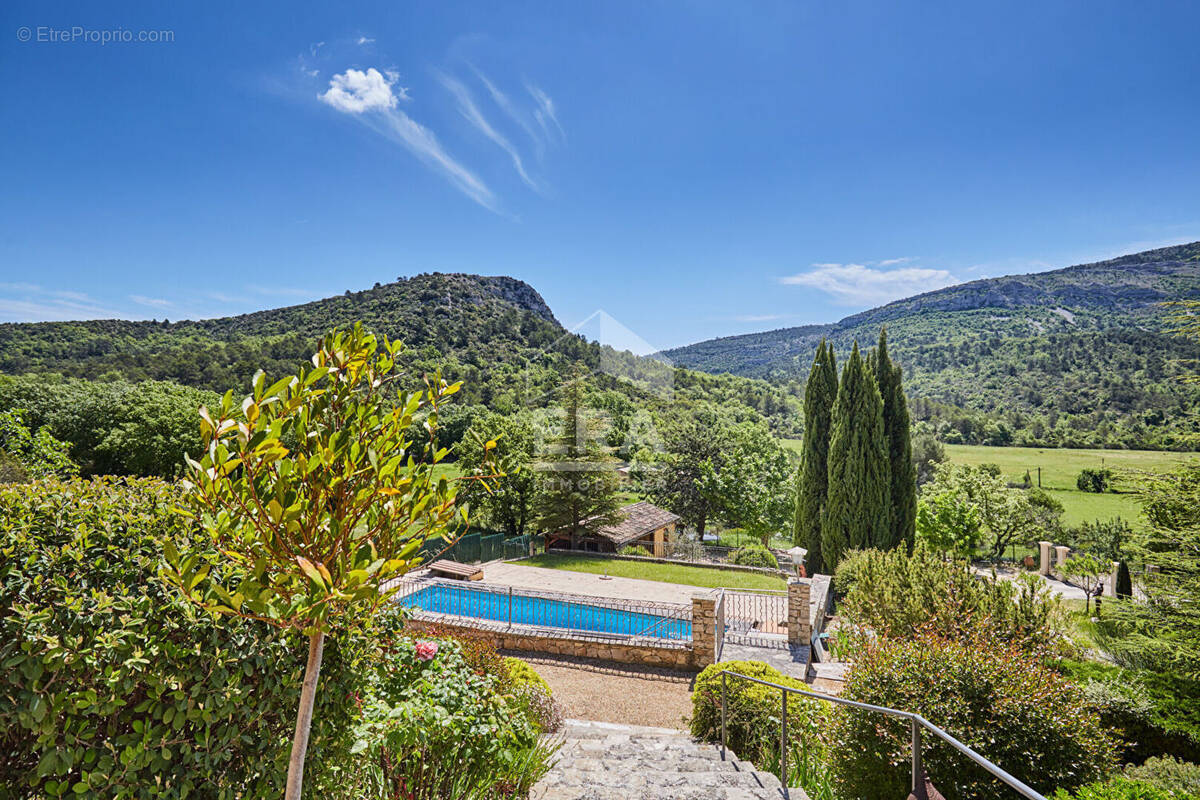 Maison à VAUVENARGUES