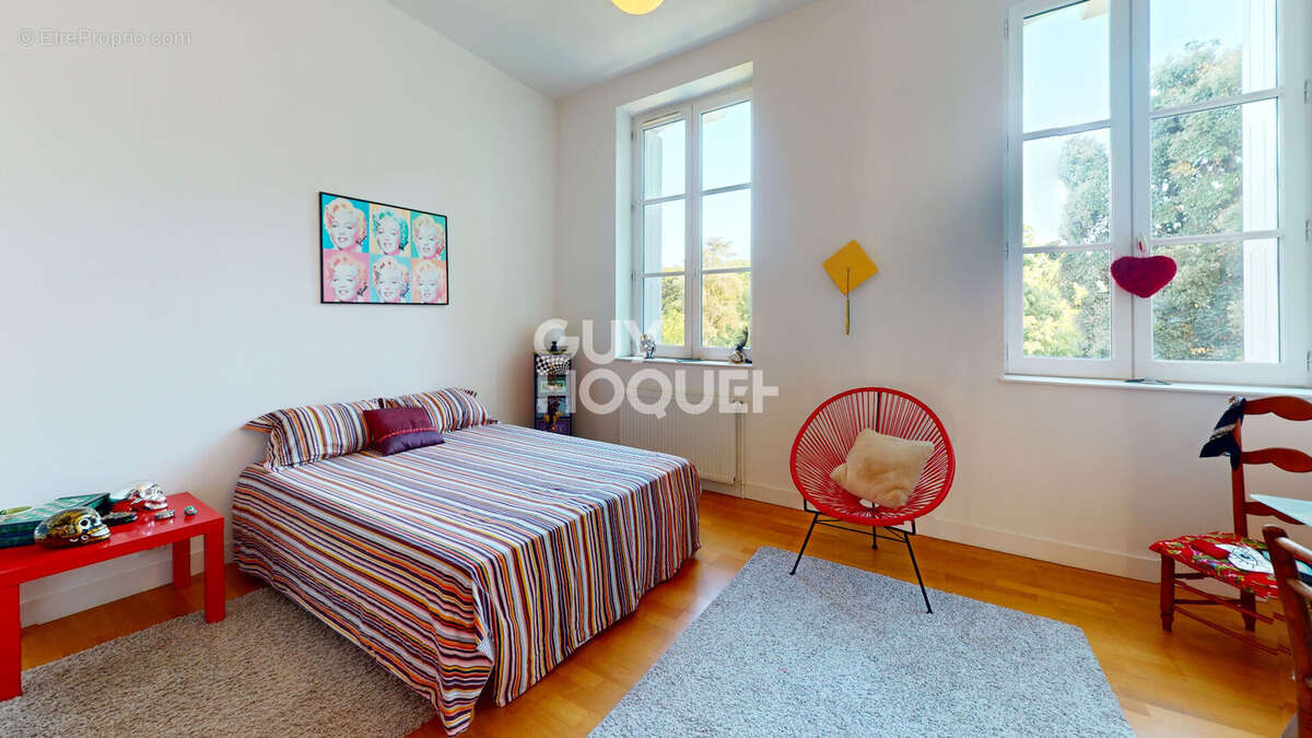 Maison à SAINT-CYR-SUR-LOIRE