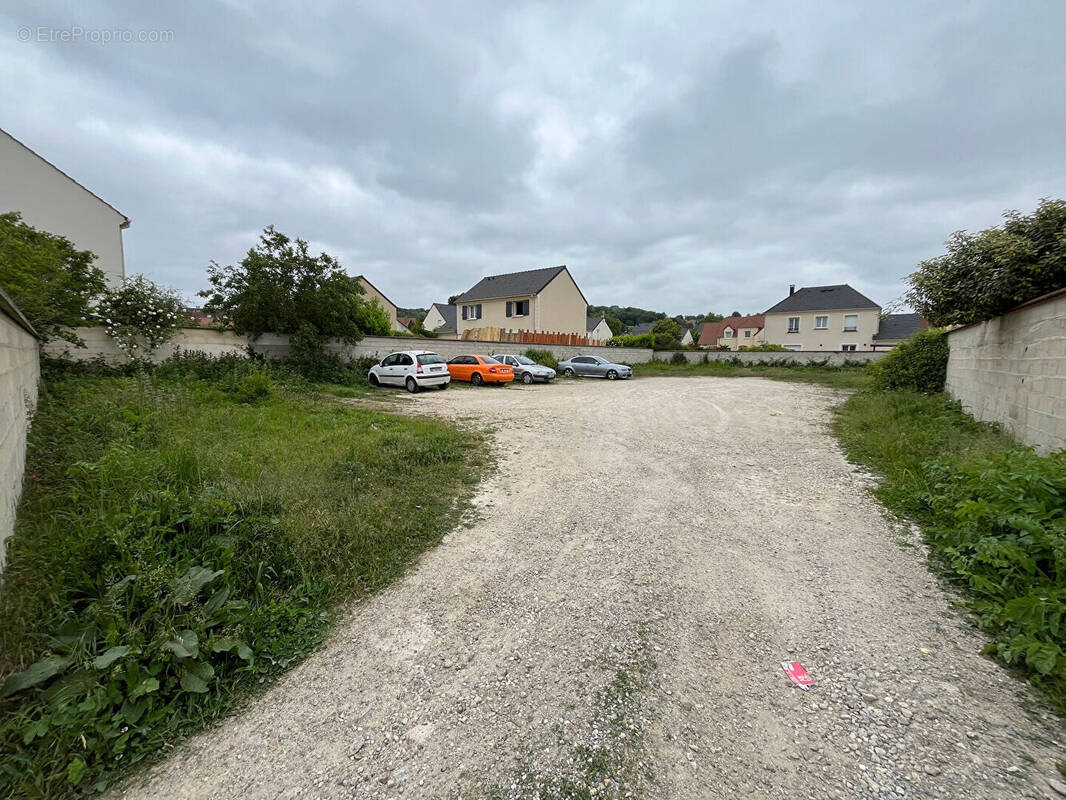 Terrain à SAINT-GERMAIN-LES-ARPAJON