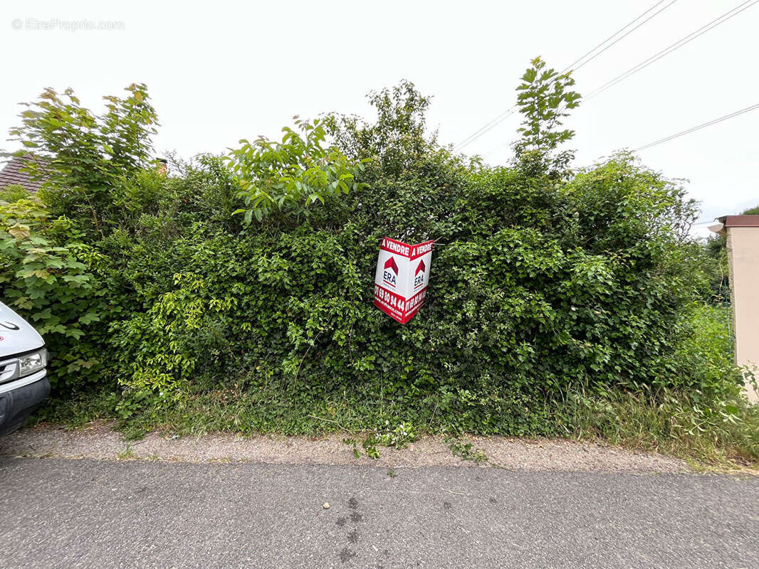 Terrain à SAINT-GERMAIN-LES-ARPAJON