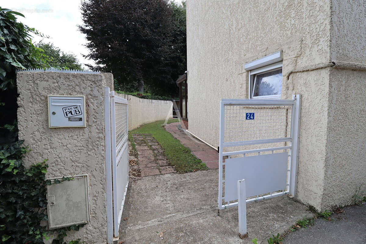 Maison à VAL-DE-REUIL