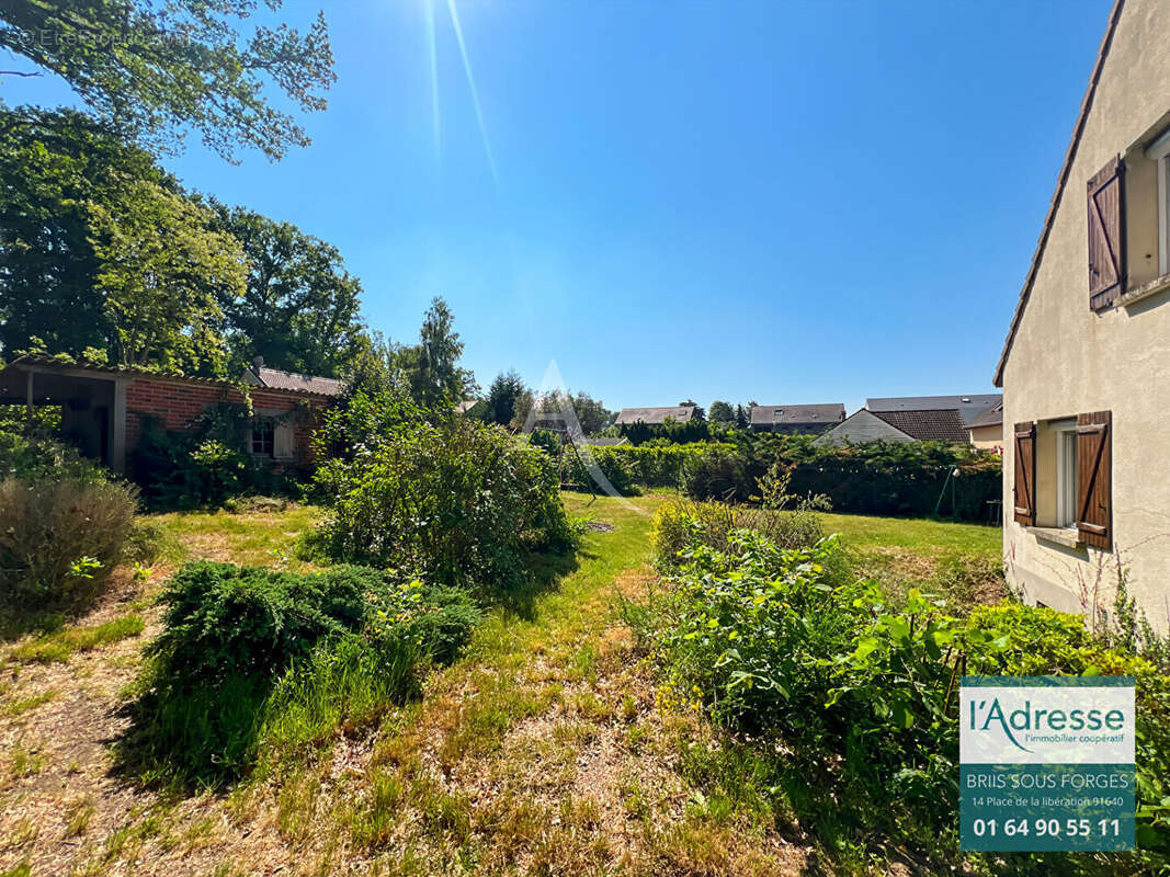 Maison à BRIIS-SOUS-FORGES