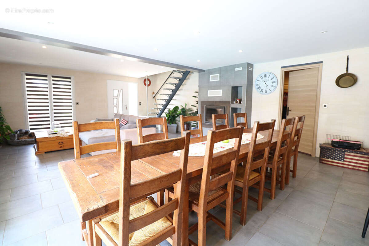 Maison à SAINT-CYPRIEN