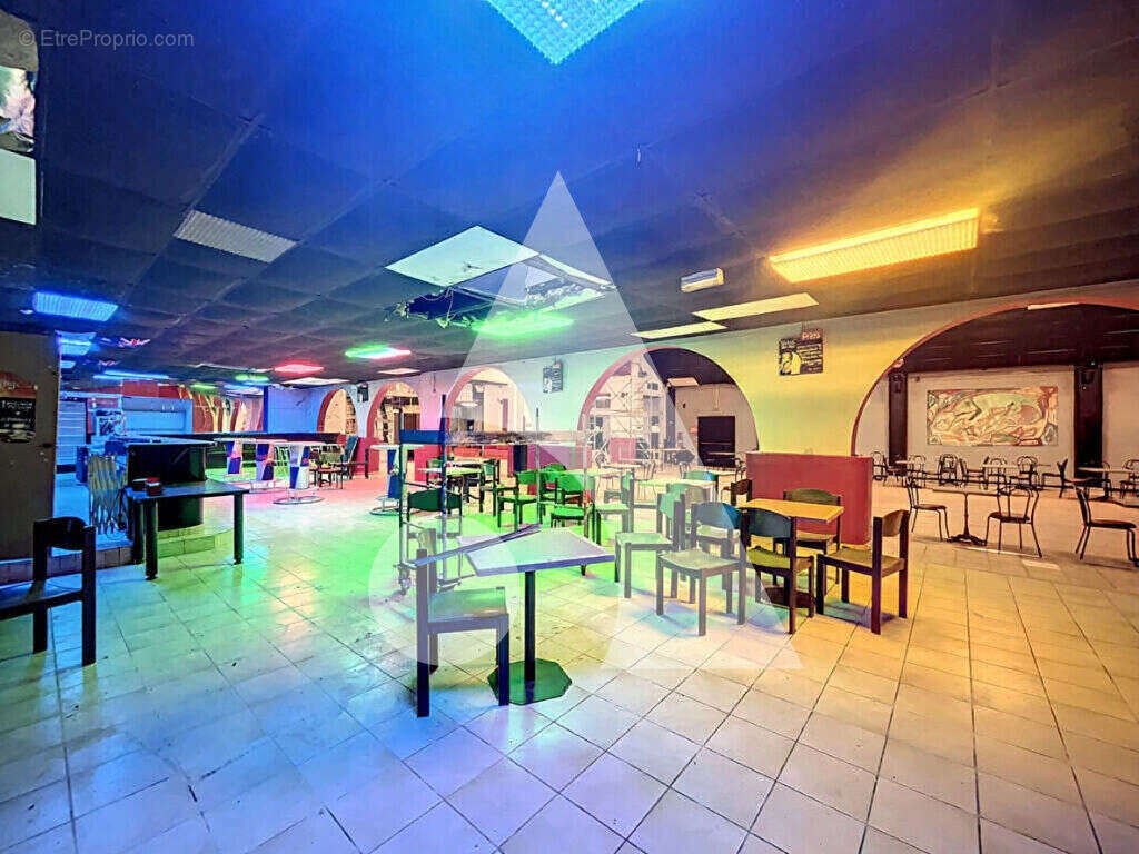 Commerce à CONDE-SUR-L&#039;ESCAUT