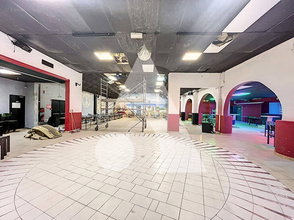 Commerce à CONDE-SUR-L&#039;ESCAUT