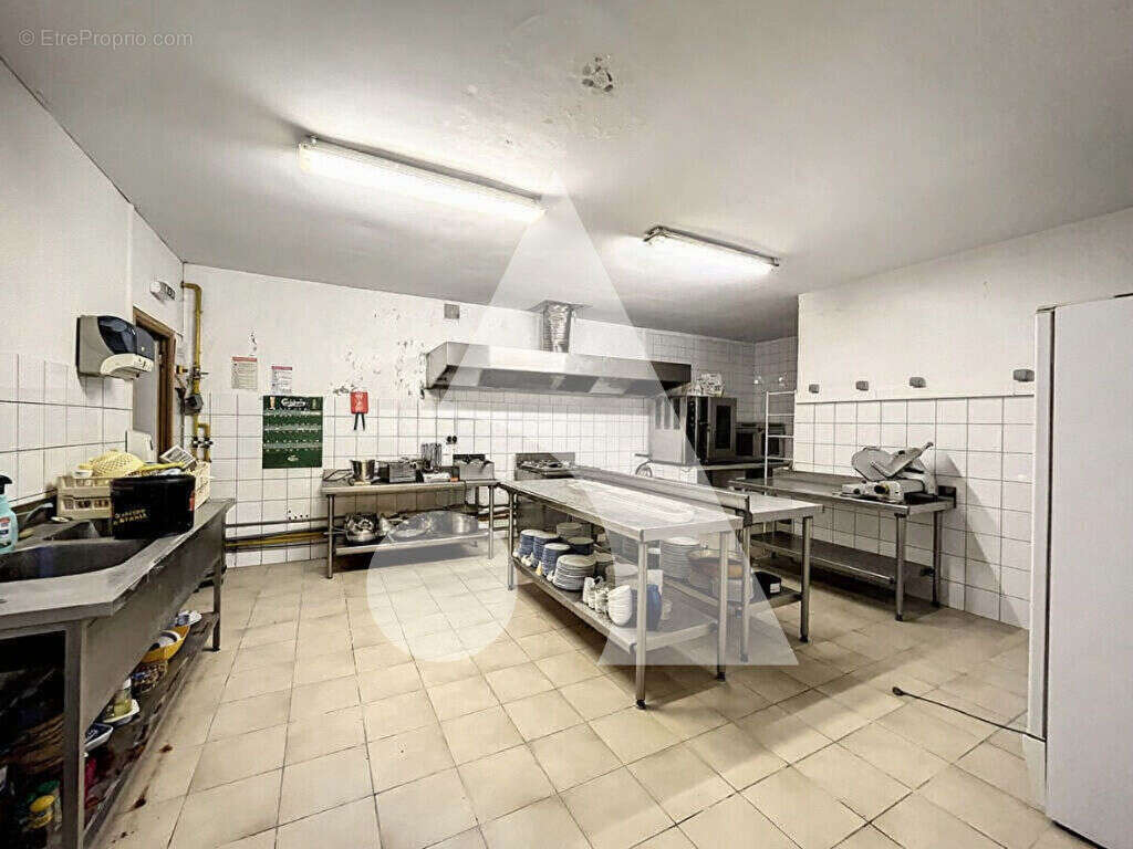 Commerce à CONDE-SUR-L&#039;ESCAUT