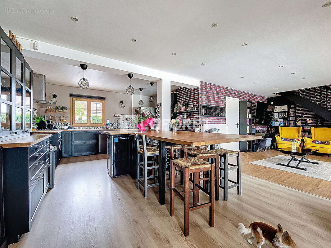 Maison à CRIQUEBEUF-SUR-SEINE