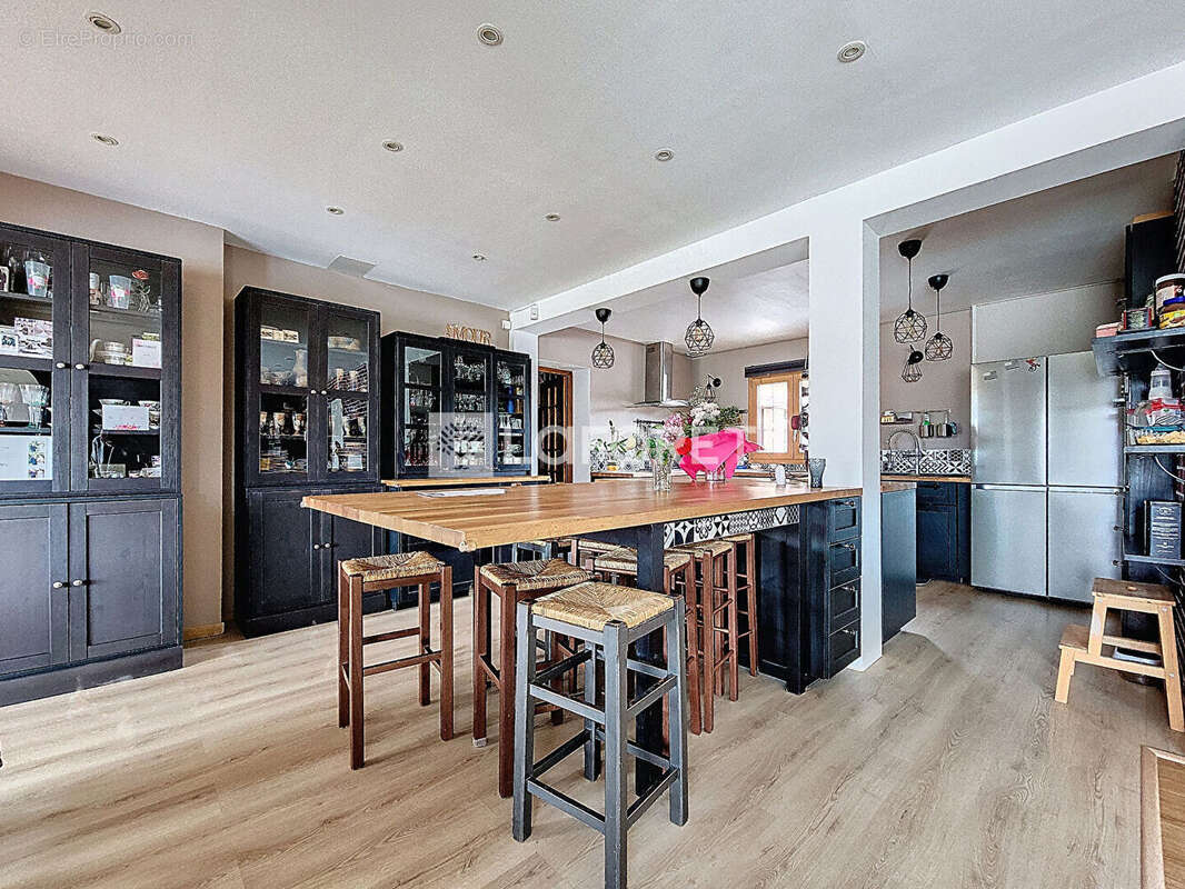 Maison à CRIQUEBEUF-SUR-SEINE