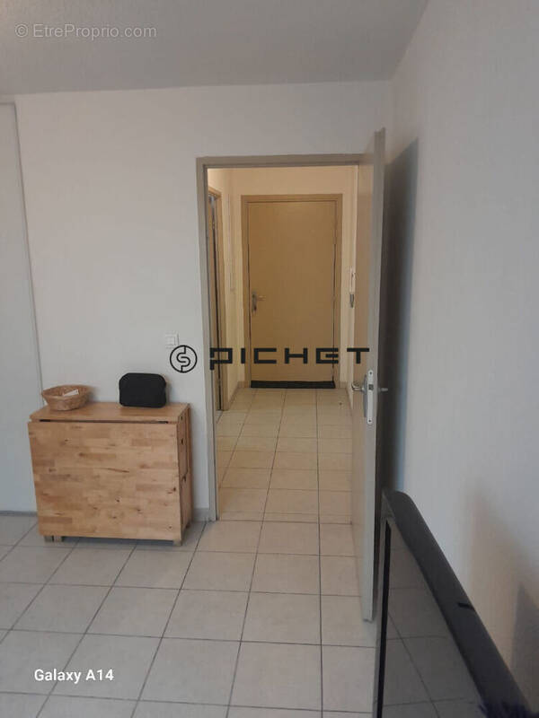 Appartement à MARSEILLE-3E