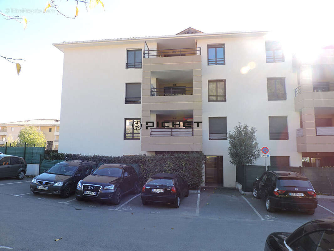 Appartement à LE LUC