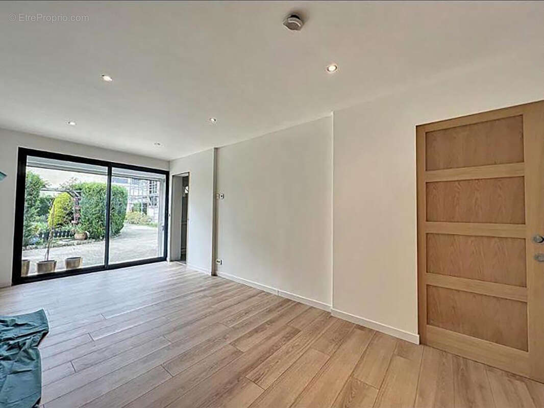 Maison à LIMEIL-BREVANNES