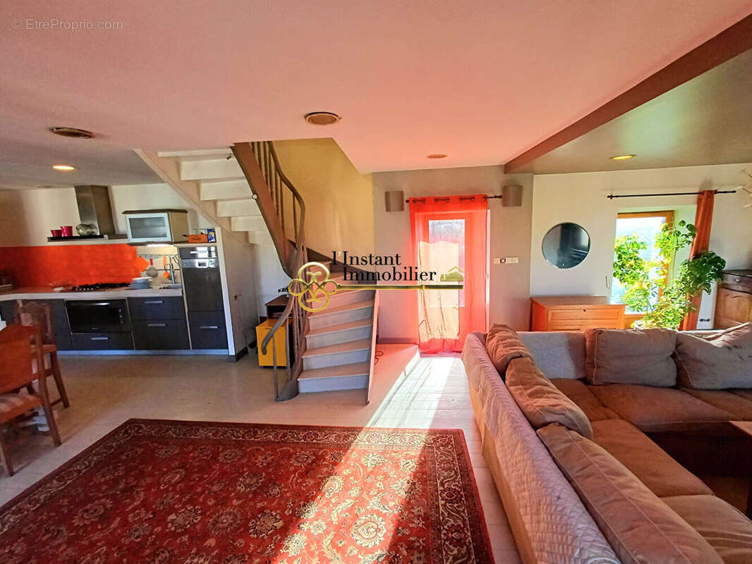 Maison à PLOUEGAT-GUERAND