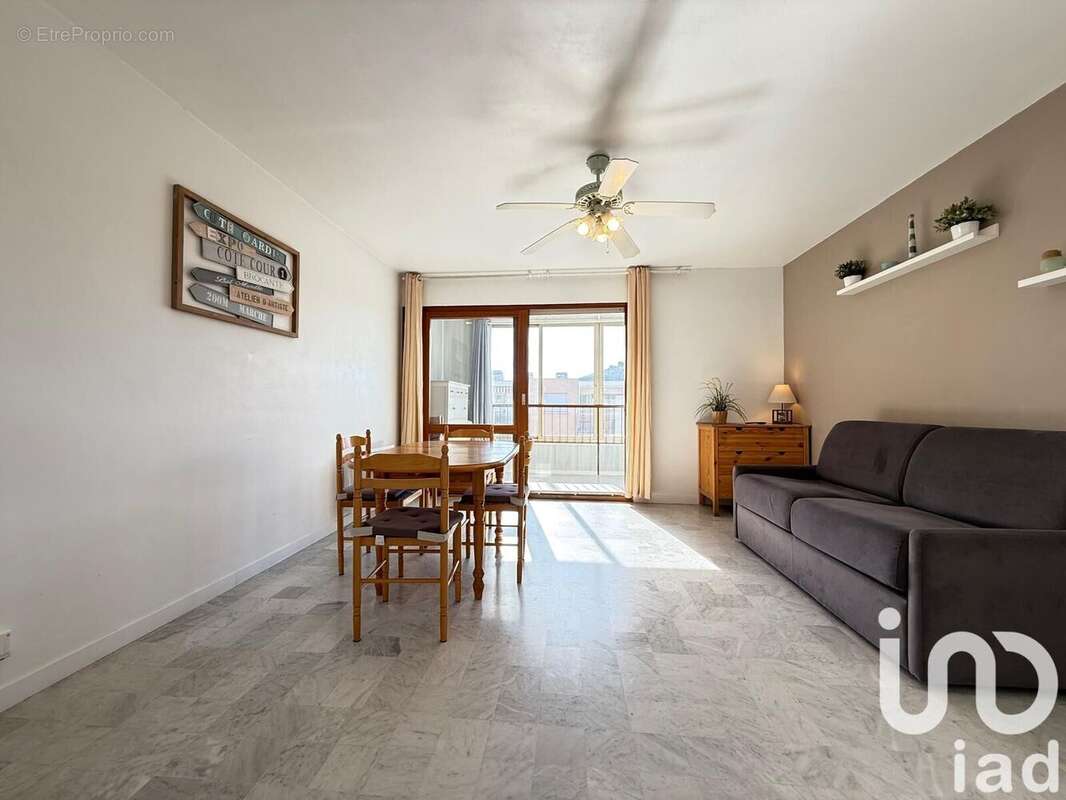 Photo 2 - Appartement à SIX-FOURS-LES-PLAGES