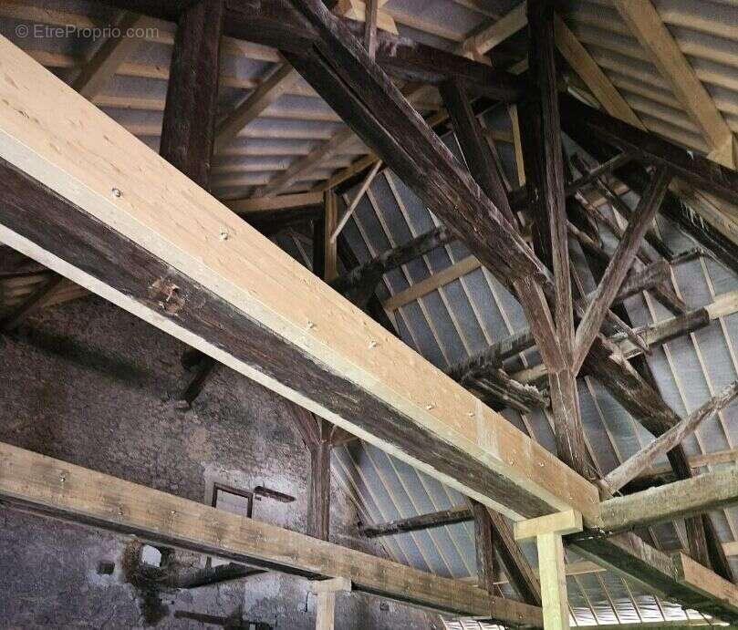 Appartement à SALINS-LES-BAINS