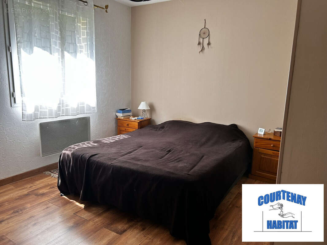 Maison à SAVIGNY-SUR-CLAIRIS