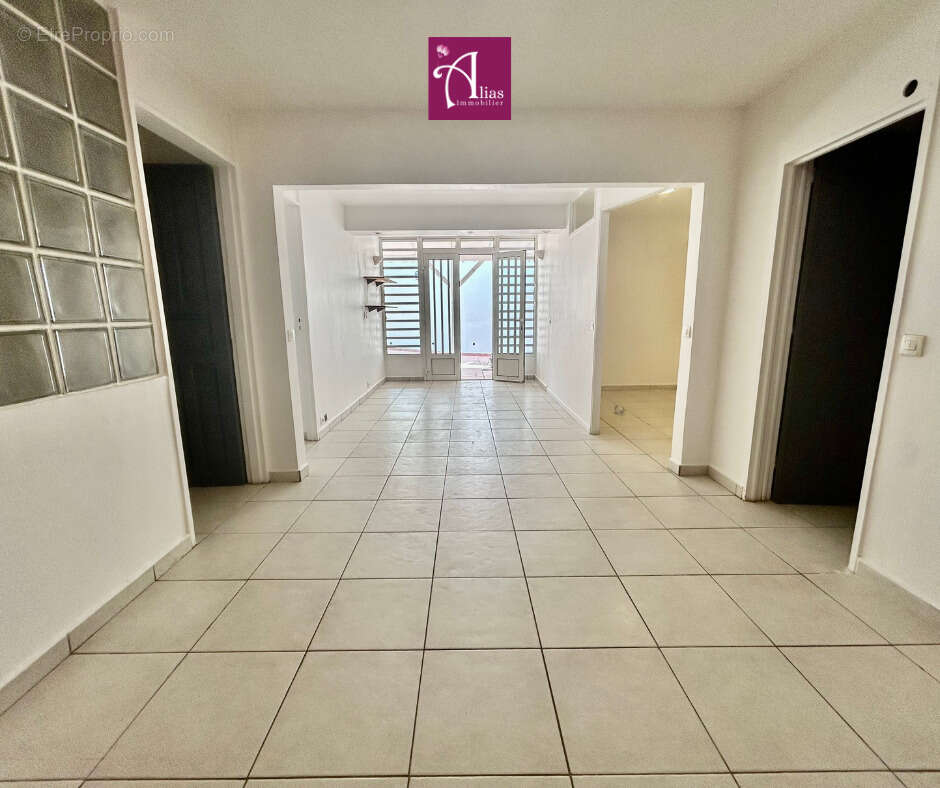 Appartement à LE GOSIER