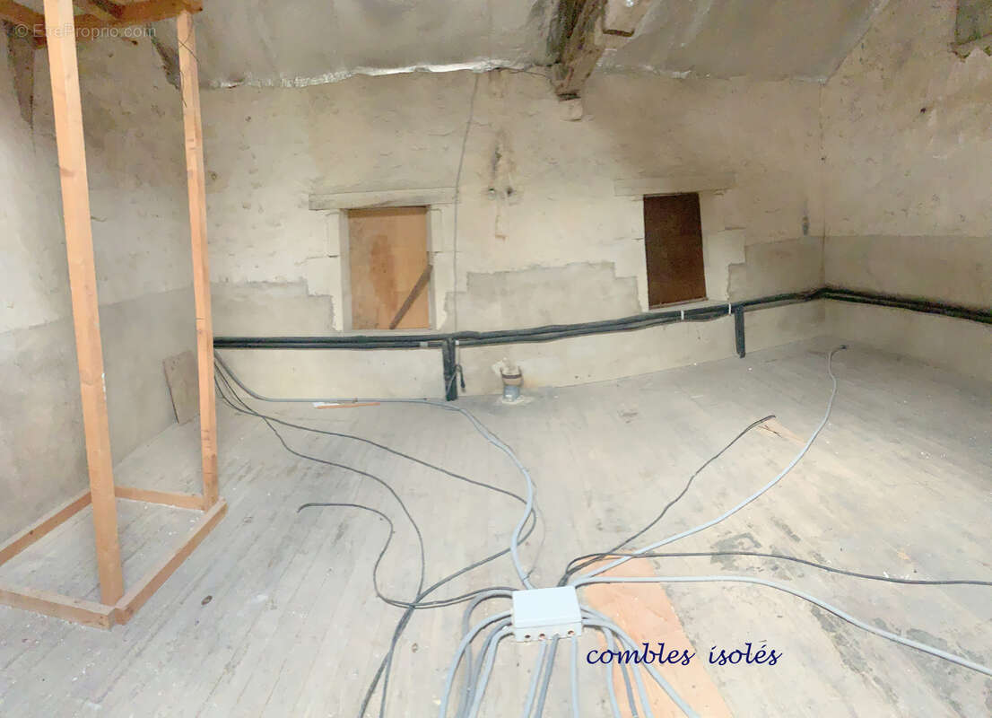 Maison à FONTAINE-CHALENDRAY