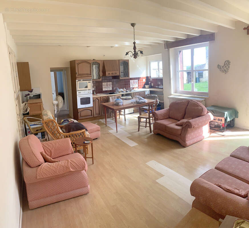 Maison à FONTAINE-CHALENDRAY