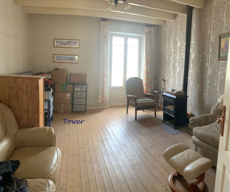 Maison à FONTAINE-CHALENDRAY