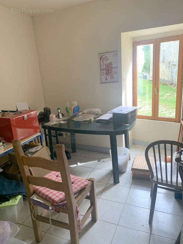 Maison à FONTAINE-CHALENDRAY