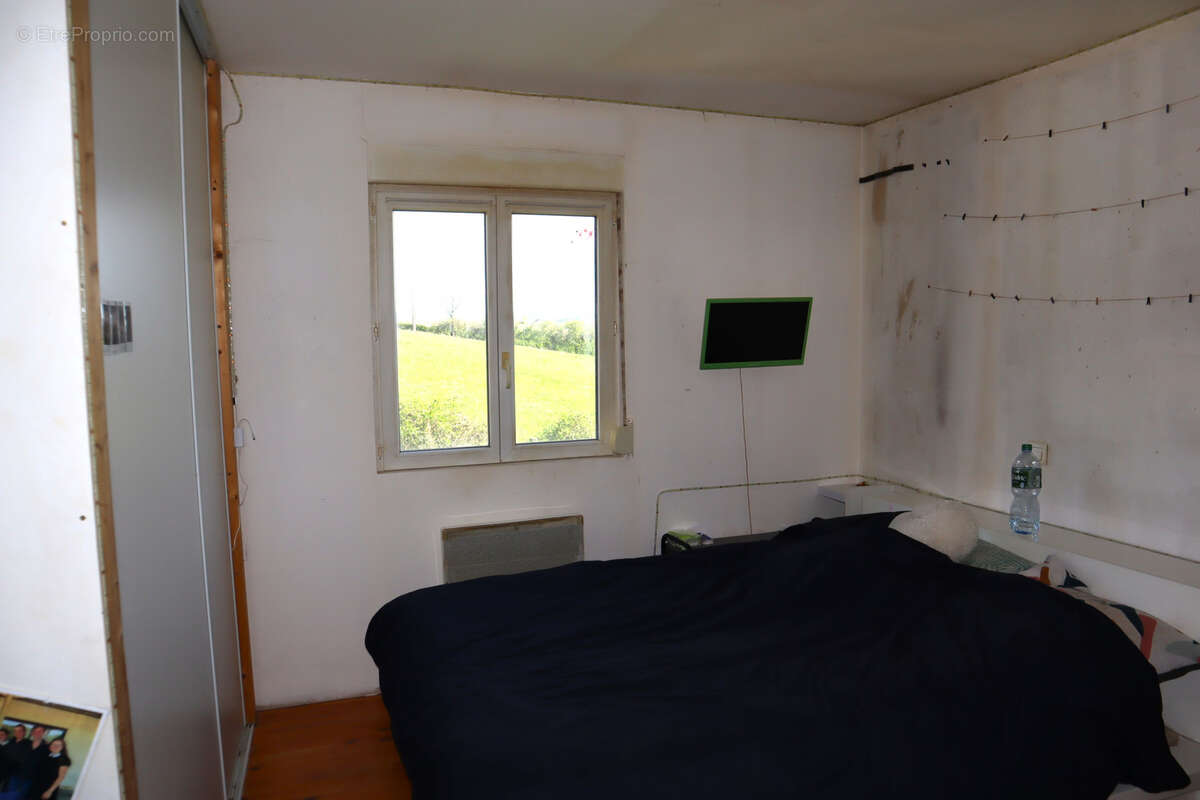 Maison à SAINT-LEGER-DU-BOIS