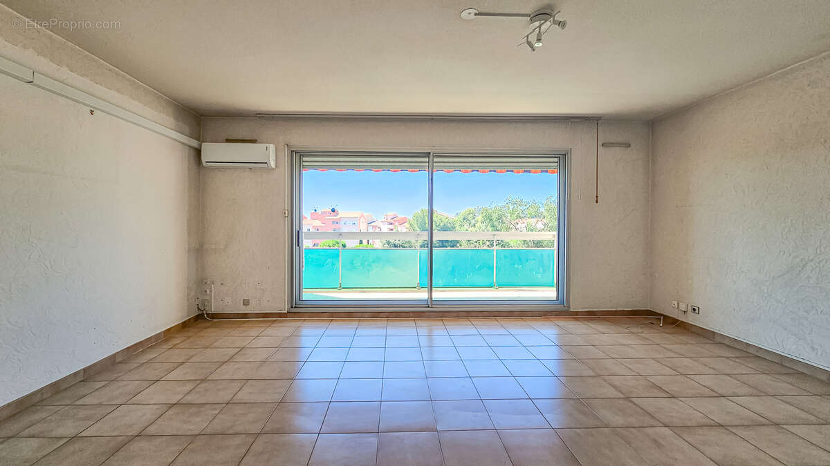 Appartement à HYERES