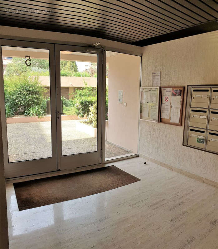 Appartement à HYERES