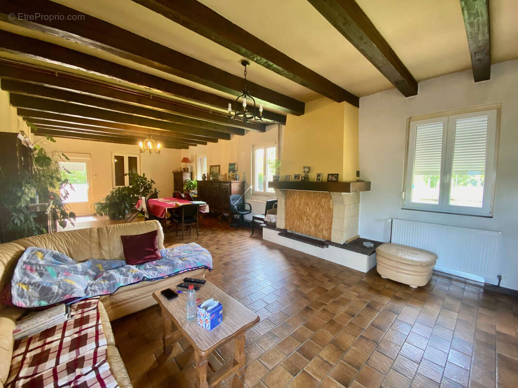 Maison à CHAMPAGNEY