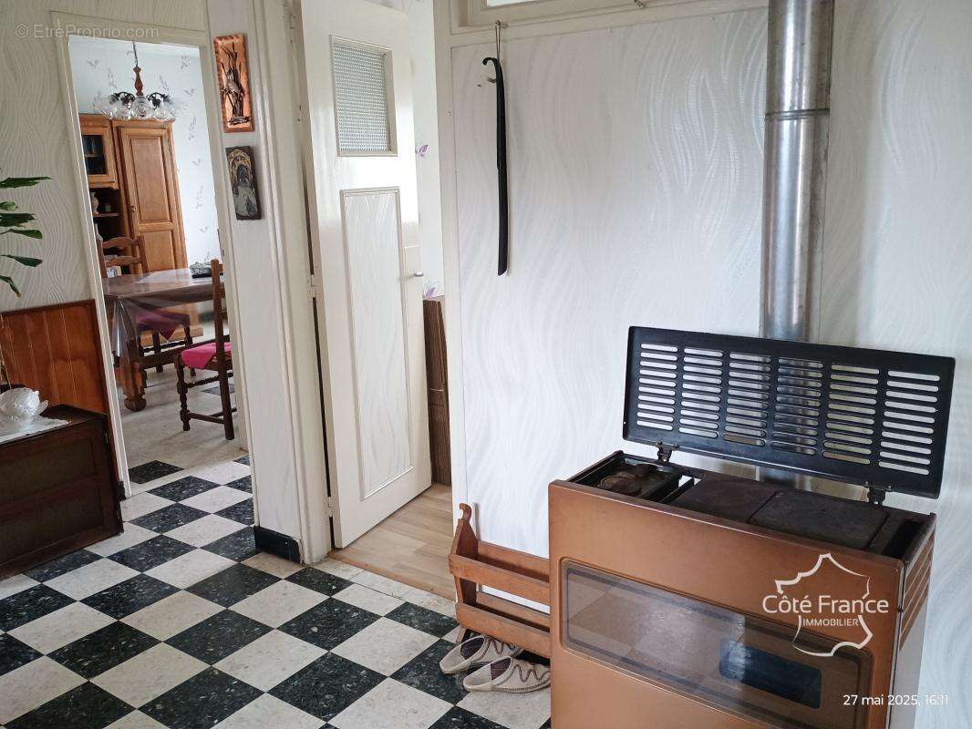 Maison à SAINS-RICHAUMONT