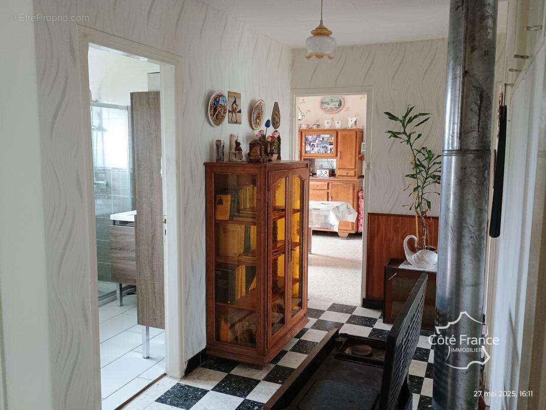 Maison à SAINS-RICHAUMONT