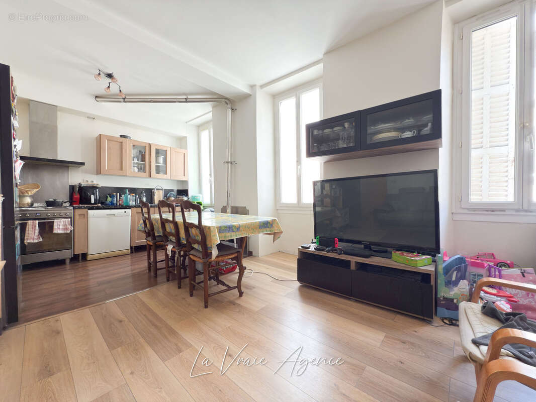Appartement à MARSEILLE-7E