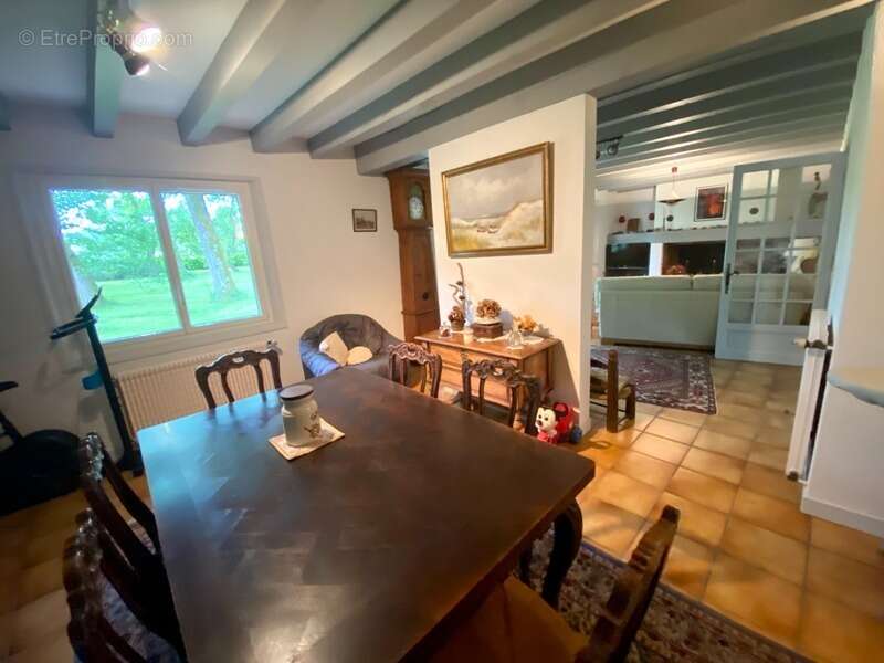 Maison à SAINT-PIERRE-DU-MONT