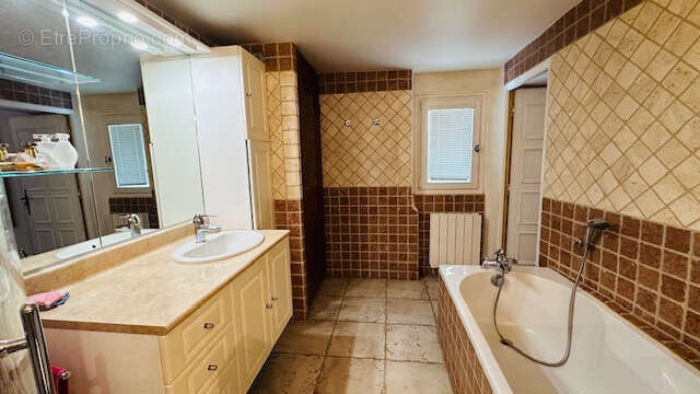 Maison à VAISON-LA-ROMAINE