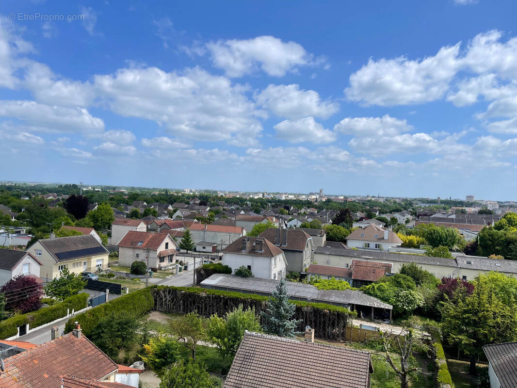 Appartement à LA CHAPELLE-SAINT-LUC