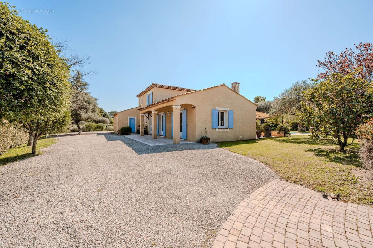 Maison à PLAN-DE-LA-TOUR