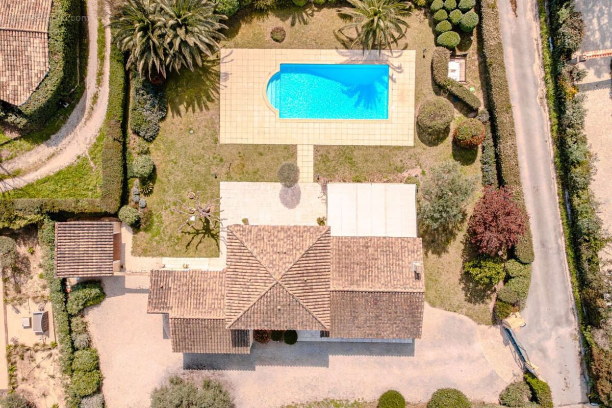 Maison à PLAN-DE-LA-TOUR